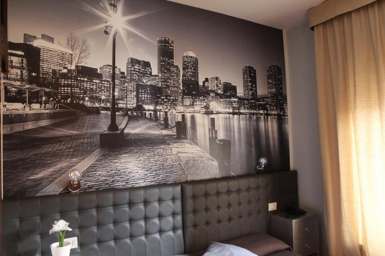 Hotel Ares Milano Экстерьер фото
