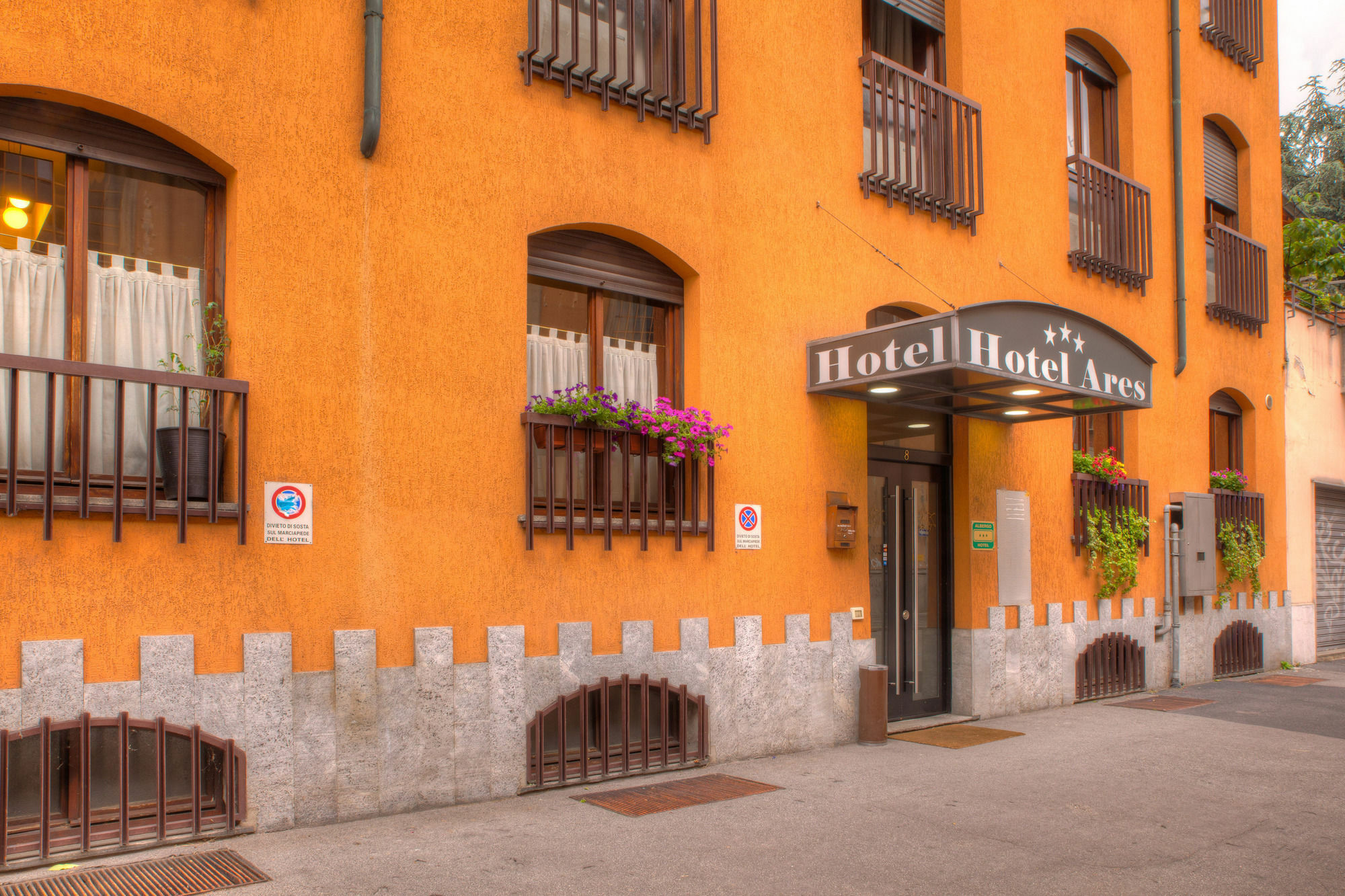 Hotel Ares Milano Экстерьер фото